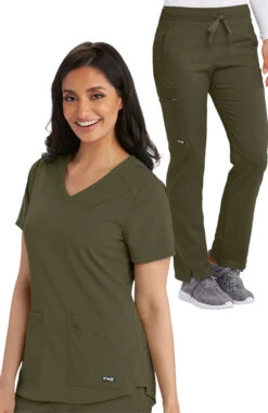 Women's Solid Scrub Top & Kim Colorblock Scrub Pant