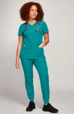 Women's Pitter-Pat Scrub Top & Tapered Jogger Scrub Pant Set