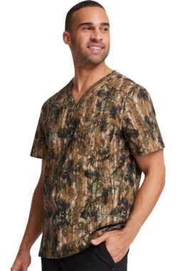 Cherokee Clearance Men's Outdoor Life Print Scrub Top 3 Cherokee Clearance Men's Outdoor Life Print Scrub Top -Medical Clothing Store 4 ck ck692 printclearance 650 3